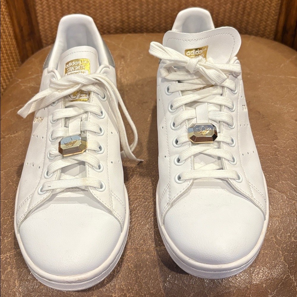 Adidas Stan Smith White With Gold Charm Women’s 8.5 EUC